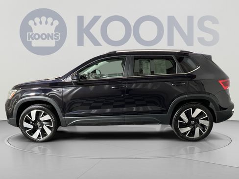 Used 2024 Volkswagen Taos SEL AWD/4WD image 2