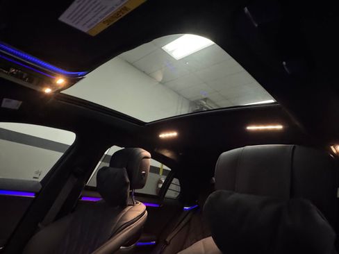 Used 2024 Mercedes-Benz S 580e S 580e image 21