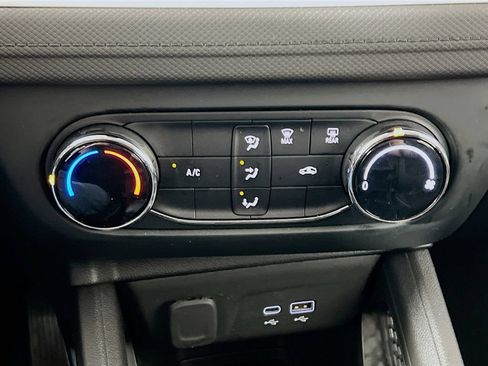 Used 2024 Chevrolet TrailBlazer LS w/ LS Convenience Package FWD image 15