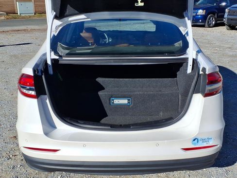 Used 2019 Ford Fusion Energi Titanium image 14