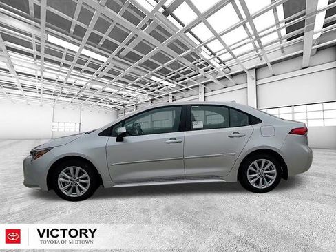 Used 2026 Toyota Corolla LE image 6