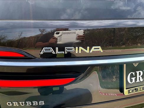Used 2024 BMW ALPINA XB7 image 43