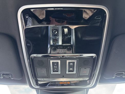 Used 2018 Land Rover Range Rover Sport SVR image 25