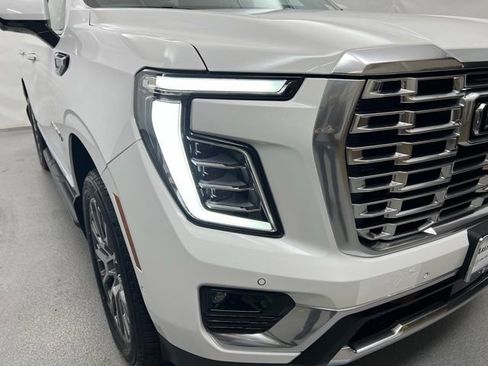 New 2026 GMC Yukon Denali w/ Advanced Technology Package image 2