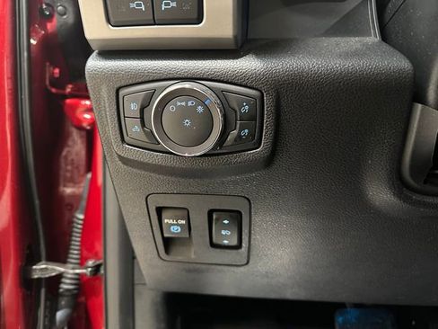 Used 2019 Ford F150 Lariat image 18