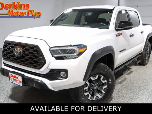 Used 2023 Toyota Tacoma TRD Off-Road image 1