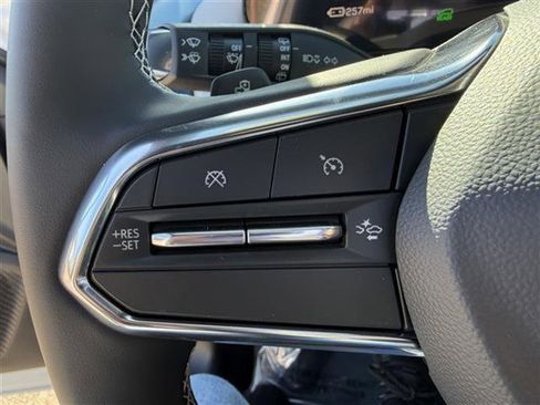 New 2026 Chevrolet Equinox EV LT image 17