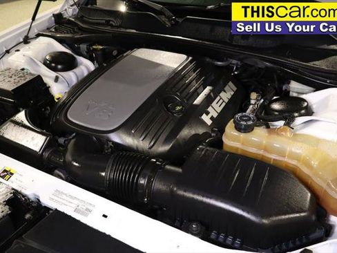 Used 2014 Dodge Challenger R/T image 22