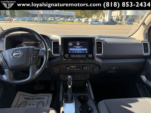 Used 2023 Nissan Frontier SV w/ SV Convenience Package image 17