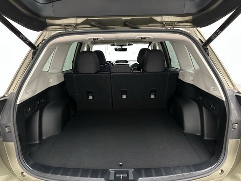 Used 2023 Subaru Forester Premium image 13