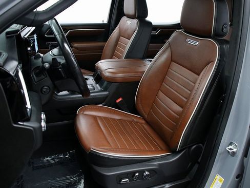 Used 2025 GMC Sierra 1500 Denali Ultimate image 12