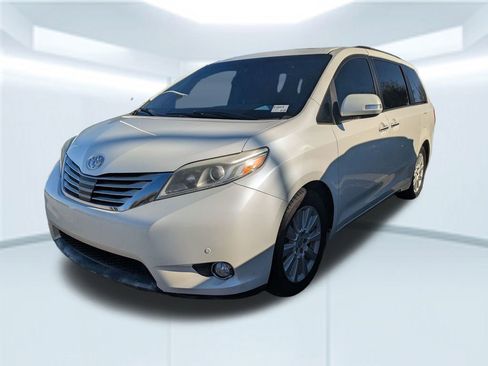 Used 2016 Toyota Sienna Limited Premium image 1