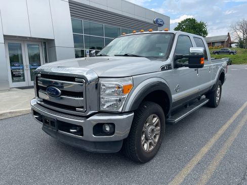 Used 2016 Ford F350 Lariat w/ Lariat Ultimate Package AWD/4WD image 2