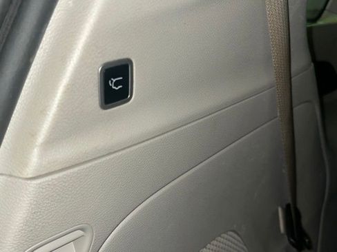 Used 2022 Chrysler Pacifica Limited FWD image 44