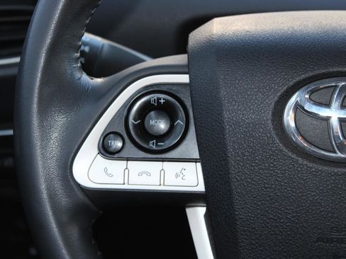 Used 2018 Toyota Prius Prime Plus image 25