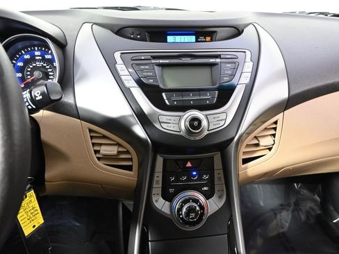 Used 2013 Hyundai Elantra Limited image 27