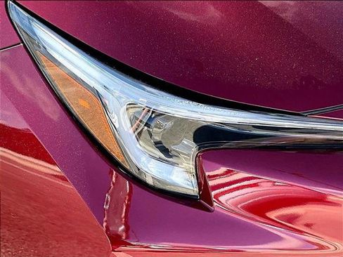 Used 2025 Toyota Corolla SE image 28