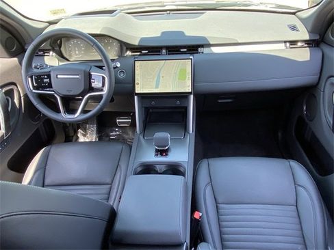 Used 2025 Land Rover Discovery Sport Dynamic SE image 21