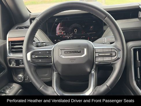 Used 2025 GMC Yukon Denali RWD image 15