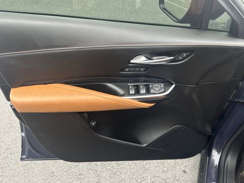 Used 2024 Cadillac XT4 Sport image 16