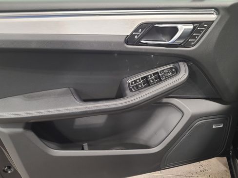 New 2026 Porsche Macan AWD/4WD image 13
