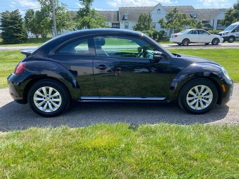 Used 2019 Volkswagen Beetle 2.0T S FWD image 6