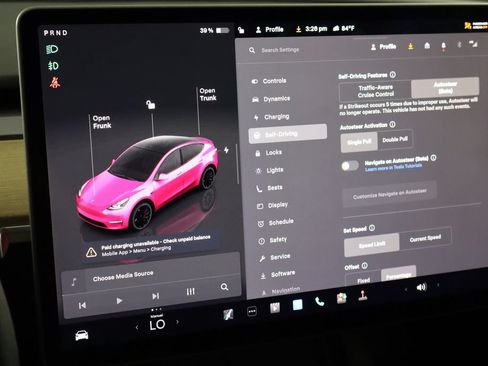 Used 2023 Tesla Model Y Performance AWD/4WD image 28