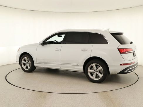 Used 2023 Audi Q7 2.0T Premium Plus w/ Premium Plus Package AWD/4WD image 3
