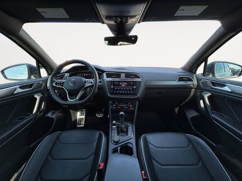 Used 2022 Volkswagen Tiguan SEL R-Line image 13