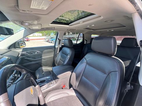 Used 2020 Chevrolet Traverse Premier w/ LPO, Floor Liner Package AWD/4WD image 9