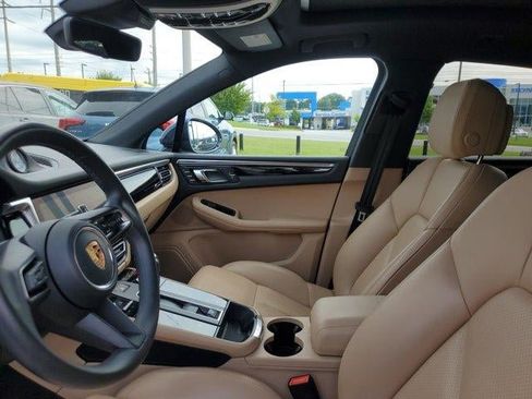 Used 2023 Porsche Macan AWD/4WD image 17