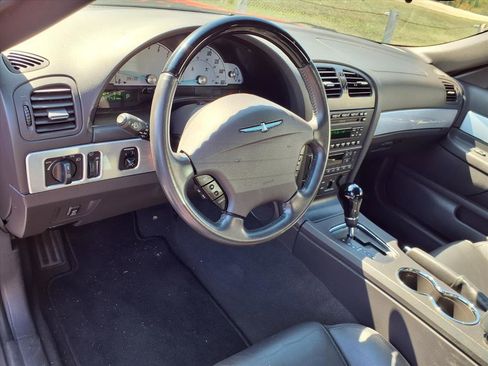 Used 2002 Ford Thunderbird Deluxe image 8