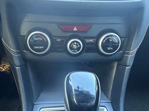 Used 2018 Subaru Crosstrek 2.0i Limited image 17