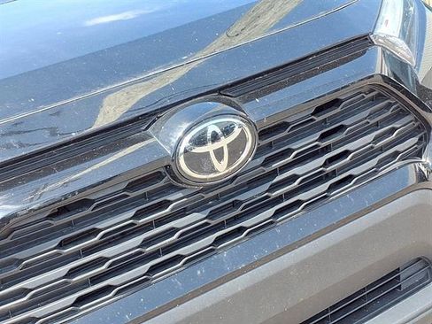 Used 2024 Toyota RAV4 XLE FWD image 29