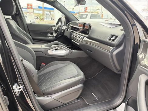 Used 2024 Mercedes-Benz GLS 63 AMG 4MATIC image 28