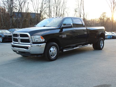 Used 2016 RAM 3500 Tradesman w/ Chrome Appearance Group image 3