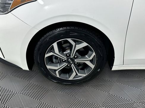 Used 2021 Kia Forte LXS FWD image 29
