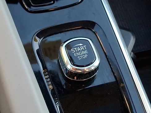 Used 2024 Volvo S60 B5 Plus image 25