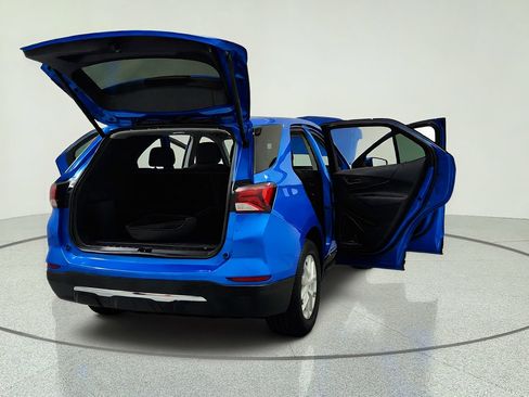 Certified 2024 Chevrolet Equinox LT w/ LPO, Floor Liner Package FWD image 12