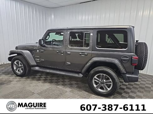 Used 2021 Jeep Wrangler Unlimited Sahara AWD/4WD image 4