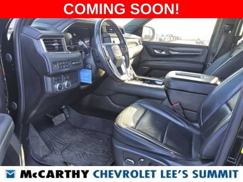 Used 2022 GMC Yukon XL Denali AWD/4WD image 6