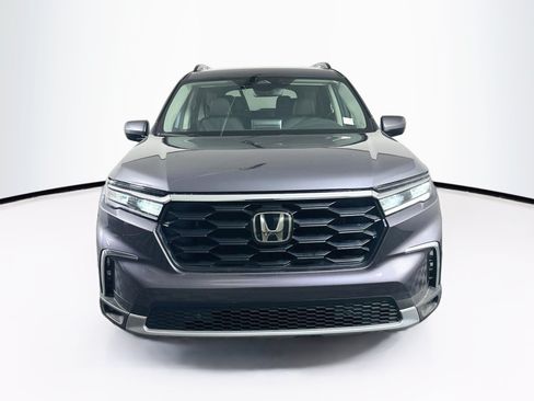 Used 2025 Honda Pilot EX-L image 2