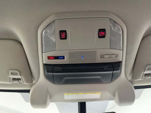 Used 2019 Subaru Ascent Limited image 18