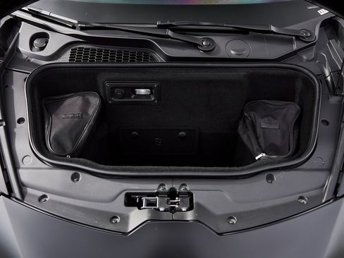 Used 2021 Lamborghini Huracan EVO image 16