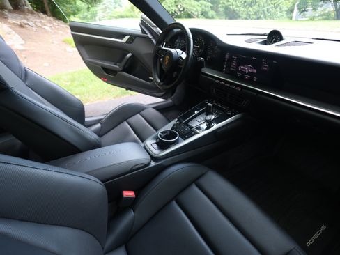 Used 2021 Porsche 911 GT3 RS image 94
