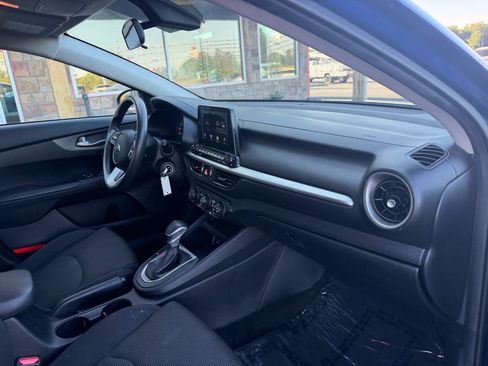 Used 2020 Kia Forte LXS FWD image 20