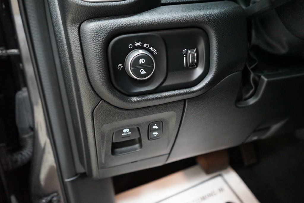 Used 2022 RAM 1500 Big Horn AWD/4WD image 29