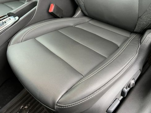 Used 2023 Chevrolet TrailBlazer ACTIV w/ Sun and Liftgate Package image 11