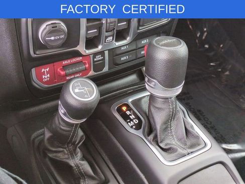 Certified 2024 Jeep Gladiator Sport image 19