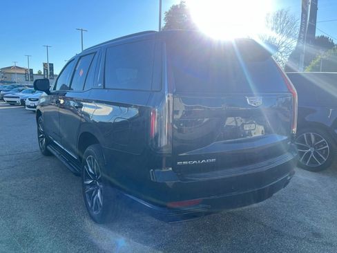 Used 2023 Cadillac Escalade Sport image 4